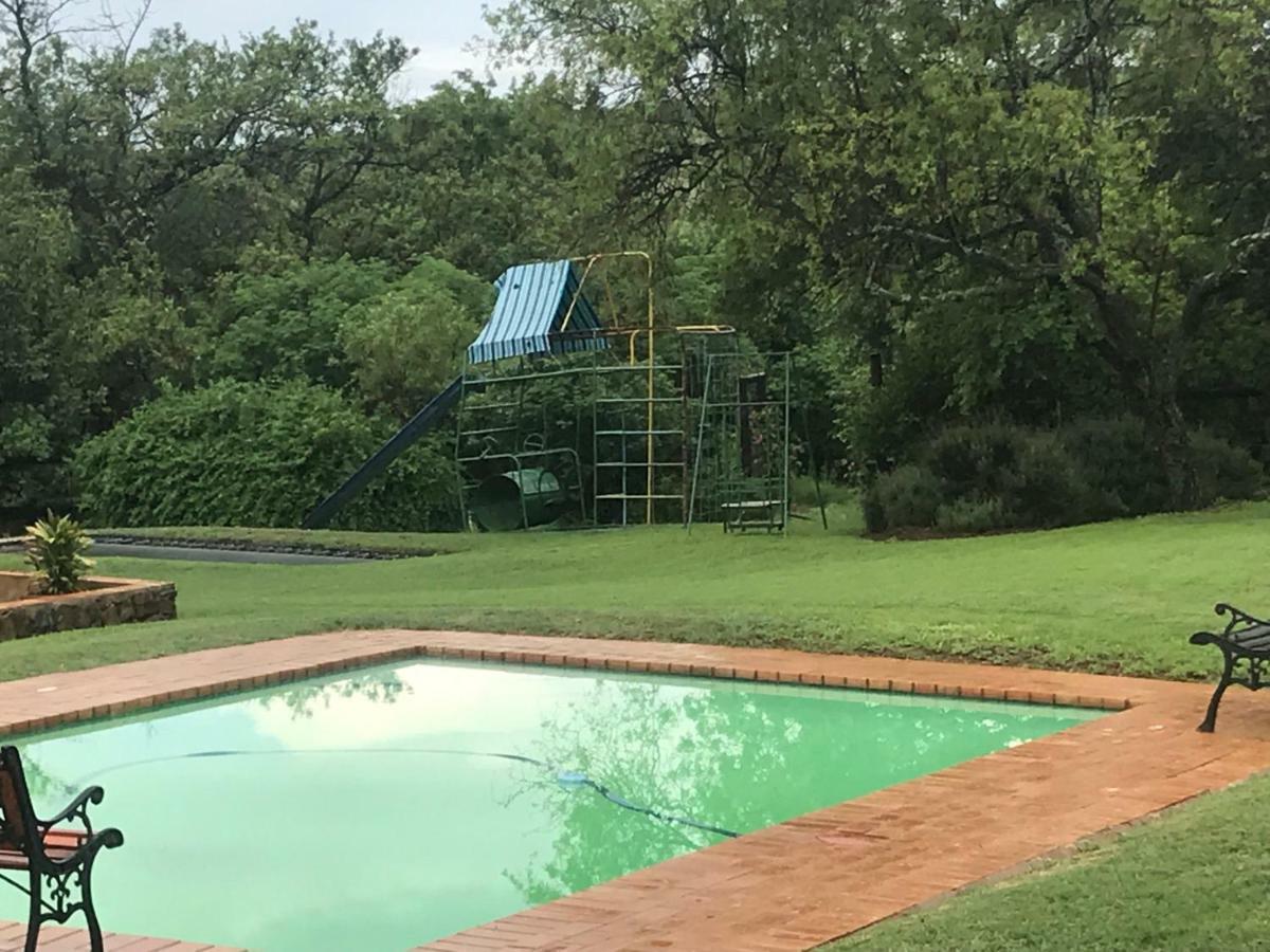 Olive Tree Farm Bed & Breakfast Magaliesburg Bagian luar foto