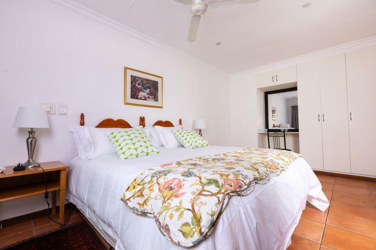 Olive Tree Farm Bed & Breakfast Magaliesburg Bagian luar foto